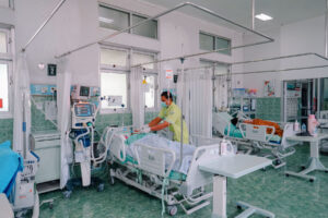 Ruang ICU 2025
